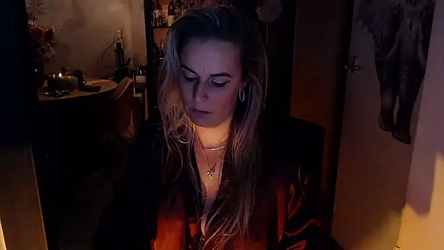 Mrs-Aurora online show from 01-15-26, 12:36