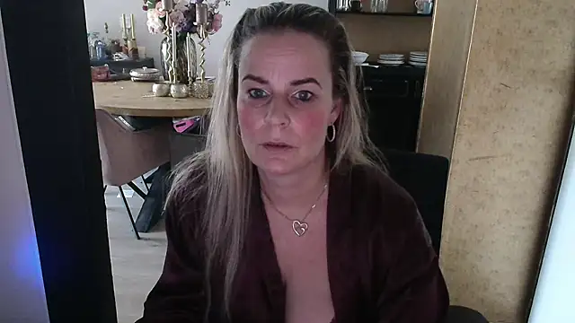 Mrs-Aurora online show from 03-11-26, 10:31