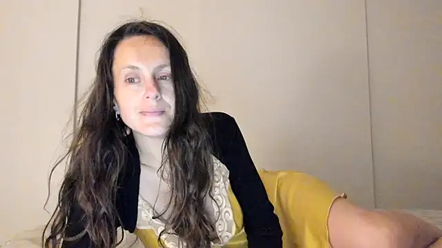 Snapshot of Cimbelka chatting on 05-18-26, 08:13 Cimbelka online show from 05-18-26, 08:13