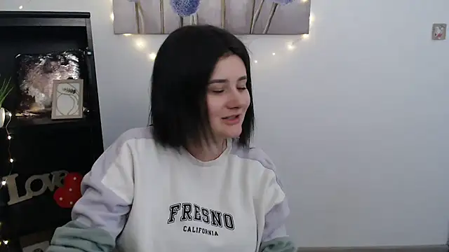 Snapshot of Katrin_kiss_ chatting on 03-04-26, 01:19 Katrin kiss online show from 03-04-26, 01:19