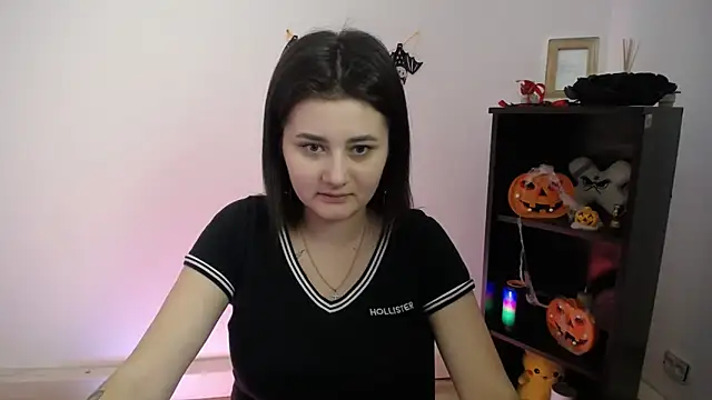 Katrin kiss  online show from 10-29-25, 01:21