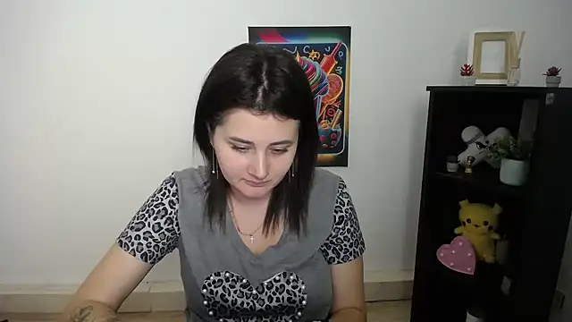 Snapshot of Katrin_kiss_ chatting on 09-09-25, 01:31 Katrin kiss  online show from 09-09-25, 01:31