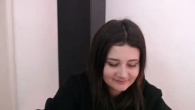Snapshot of Katrin_kiss_ chatting on 09-26-25, 10:33 Katrin kiss  online show from 09-26-25, 10:33