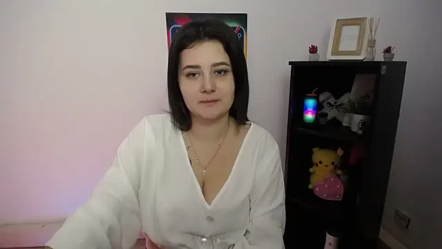 Snapshot of Katrin_kiss_ chatting on 10-15-25, 12:57 Katrin kiss  online show from 10-15-25, 12:57