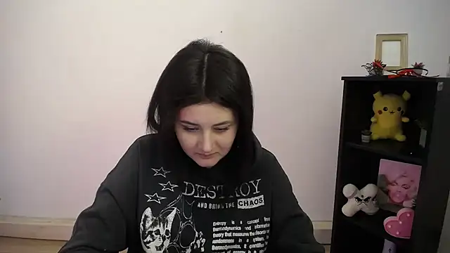 Snapshot of Katrin_kiss_ chatting on 02-19-26, 01:19 Katrin kiss online show from 02-19-26, 01:19