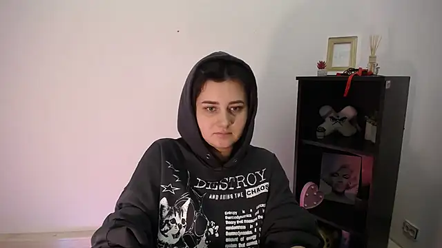 Katrin kiss  online show from 12-14-25, 02:33