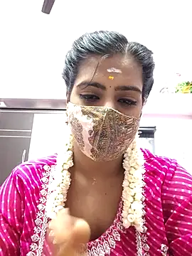 Snapshot of Tamil-Meenu12 chatting on 04-28-26, 05:01 Tamil-Meenu12 online show from 04-28-26, 05:01