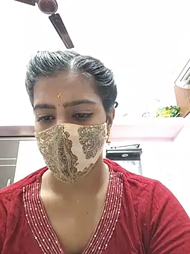 Snapshot of Tamil-Meenu12 chatting on 05-24-26, 06:24 Tamil-Meenu12 online show from 05-24-26, 06:24