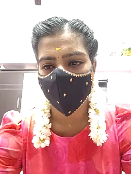Snapshot of Tamil-Meenu12 chatting on 04-24-26, 05:31 Tamil-Meenu12 online show from 04-24-26, 05:31