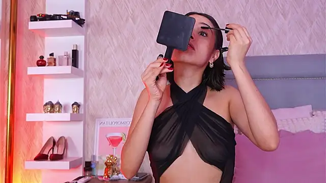 Sofy Bradd online show from 12-15-25, 07:58