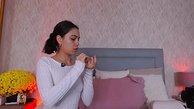 Sofy Bradd online show from 11-03-25, 07:46