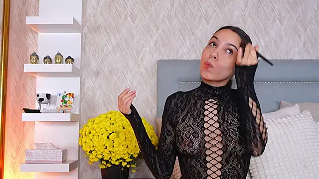 Sofy Bradd online show from 11-05-25, 08:17