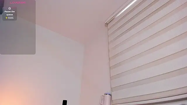 arianna 000 online show from 04-22-26, 12:23