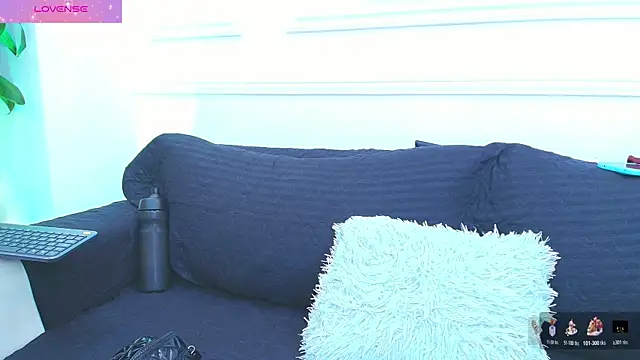 Daisy Price online show from 11-18-25, 11:13