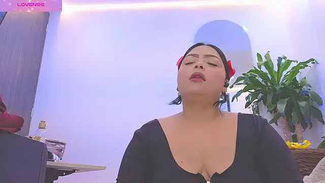 Daisy Price online show from 03-26-26, 10:24