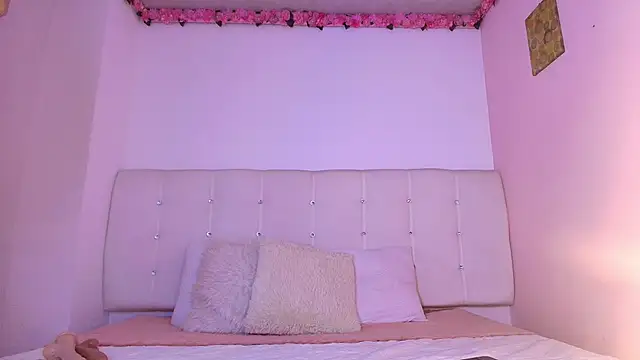 lilyth bloom online show from 12-20-25, 12:41