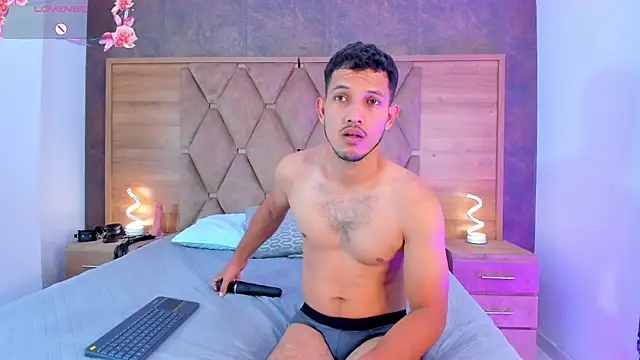 EimyAndMaxi online show from 09-10-25, 08:41