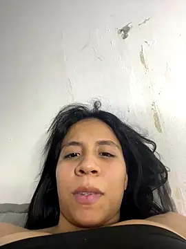 Snapshot of StreetPartyLive chatting on 10-31-25, 04:53 StreetPartyLive online show from 10-31-25, 04:53