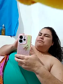 yaneth  online show from 11-13-25, 01:53