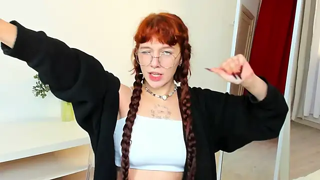 LeelooYolo online show from 11-09-25, 10:30