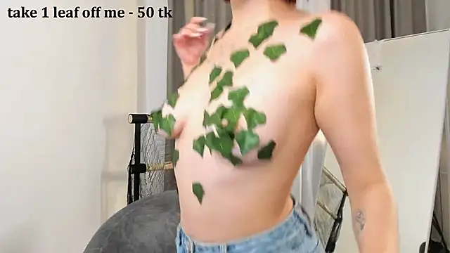 LeelooYolo online show from 10-31-25, 03:41