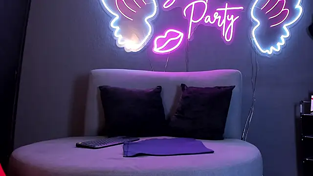 MissKathyfox online show from 10-16-25, 12:02