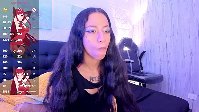 Snapshot of MegannBabby chatting on 10-01-25, 02:17 MegannBabby online show from 10-01-25, 02:17