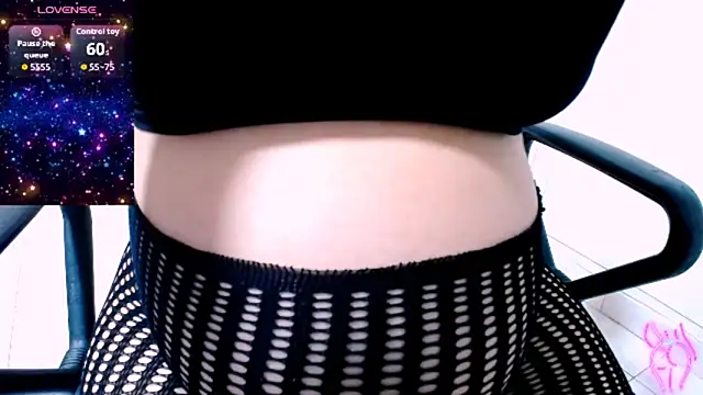 Snapshot of charlothee12 chatting on 10-29-25, 12:42 charlothee12 online show from 10-29-25, 12:42