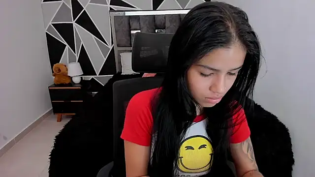 valeria-duarte online show from 03-06-26, 12:33