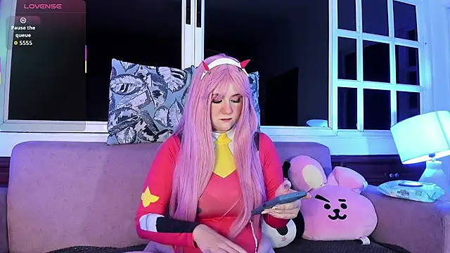 harimoon1 online show from 10-28-25, 03:07