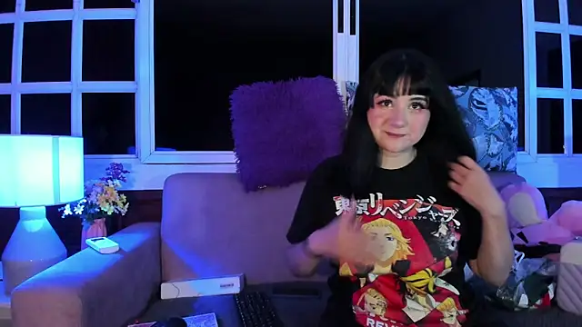 Snapshot of harimoon1 chatting on 10-18-25, 03:30 harimoon1 online show from 10-18-25, 03:30