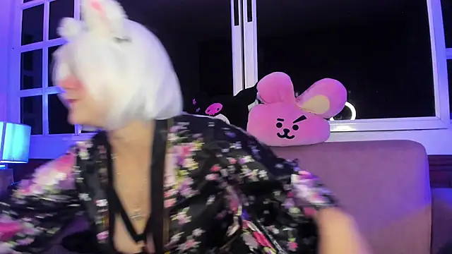 harimoon1 online show from 12-18-25, 03:11