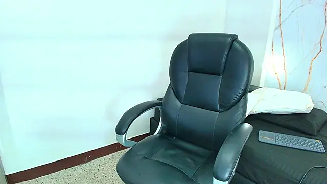 Karla hilton1 online show from 02-12-26, 11:43