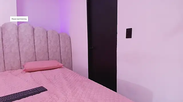Snapshot of Karla_hilton1 chatting on 07-09-26, 12:04 Karla hilton1 online show from 07-09-26, 12:04
