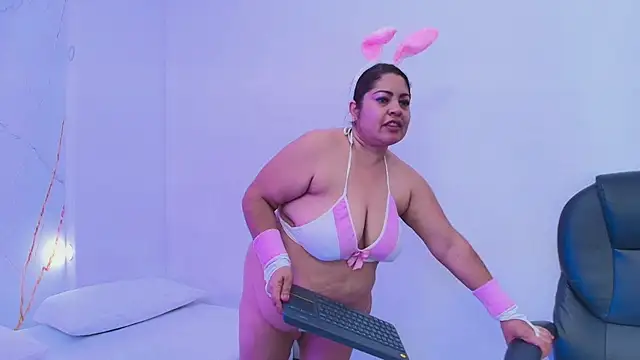 Karla hilton1 online show from 10-31-25, 02:02