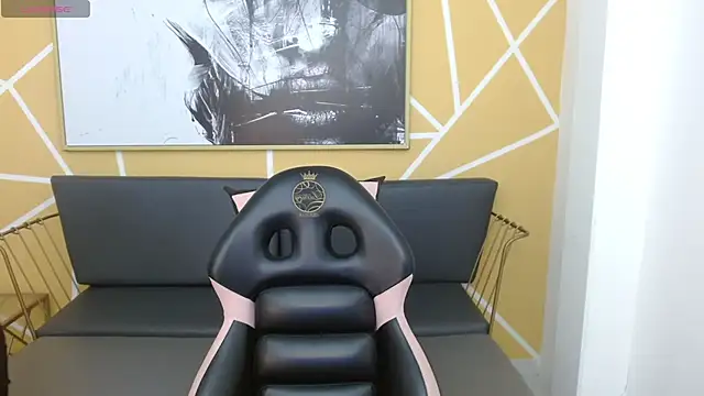 olivia russo  online show from 01-07-26, 08:03