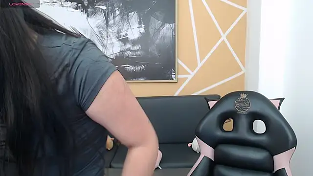 olivia russo  online show from 09-22-25, 01:06