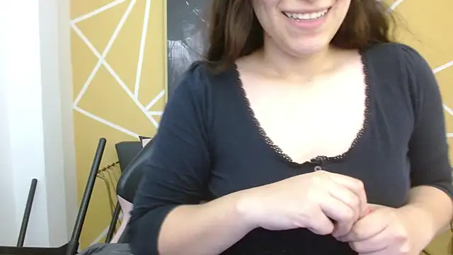 olivia russo  online show from 04-17-26, 10:12