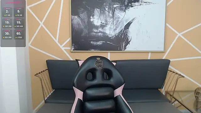 olivia russo  online show from 11-24-25, 08:09