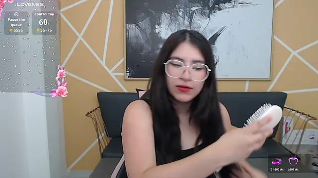 olivia russo  online show from 11-06-25, 08:13