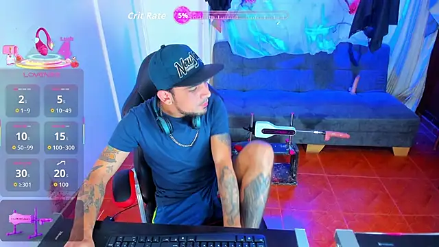 Snapshot of Brolyn_X chatting on 10-30-25, 02:32 Brolyn X online show from 10-30-25, 02:32