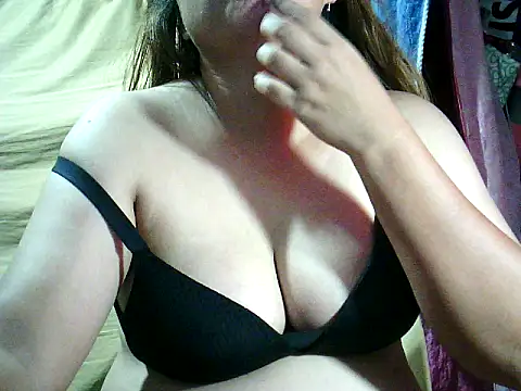 yuana25 online show from 06-29-26, 06:53