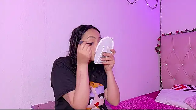 Snapshot of manumeow1 chatting on 02-09-26, 10:19 manumeow1 online show from 02-09-26, 10:19