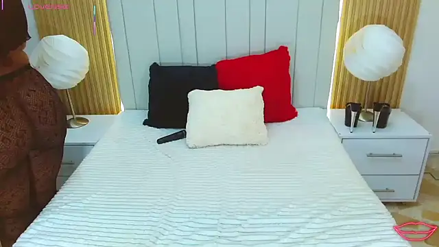 WildScarlet online show from 10-10-25, 01:01