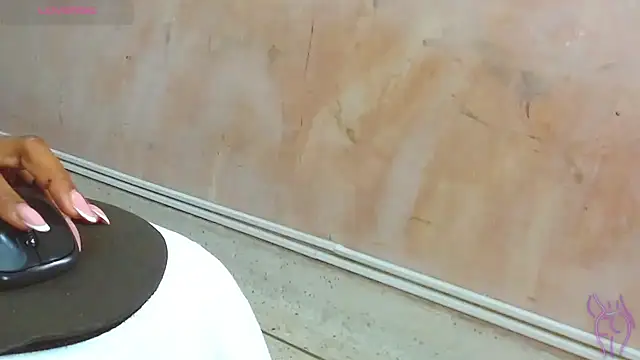 WildScarlet online show from 03-20-25, 03:47