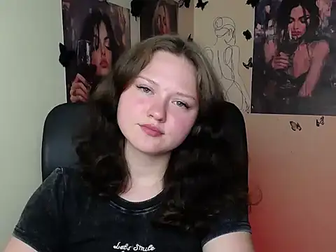 LadyAlice  online show from 07-06-26, 06:10