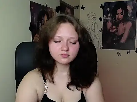 LadyAlice  online show from 07-02-26, 06:19