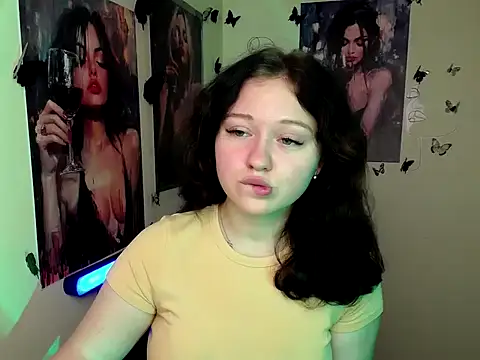 LadyAlice  online show from 10-13-25, 06:15