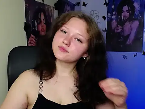 LadyAlice  online show from 07-04-26, 06:09