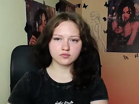 LadyAlice  online show from 06-19-26, 06:08
